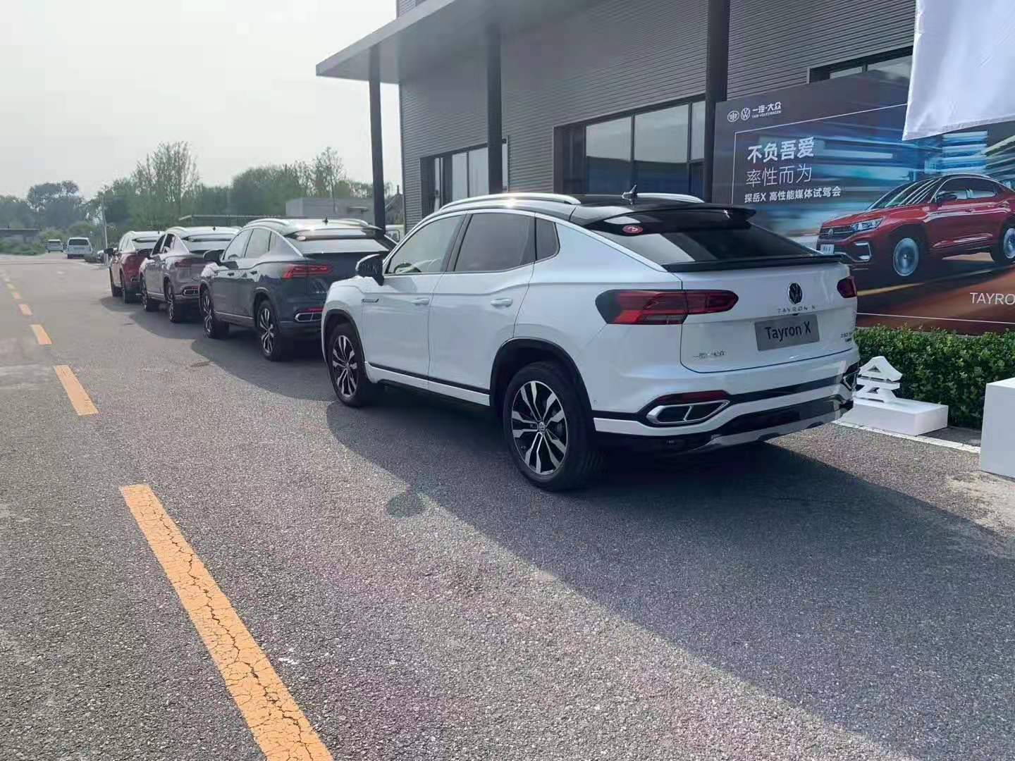 北京汽車租賃 北京汽車租賃